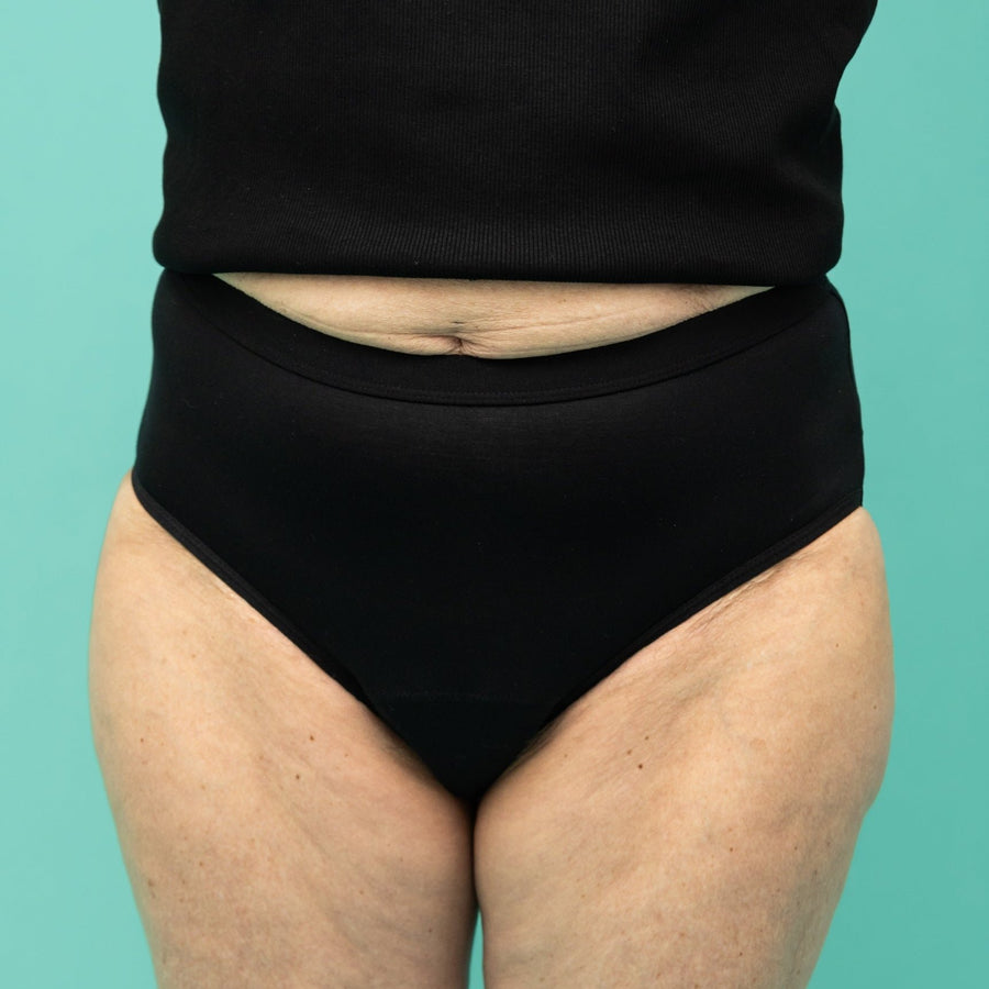 Sehr leichter, saugfähiger Inkontinenz-Slip für Damen