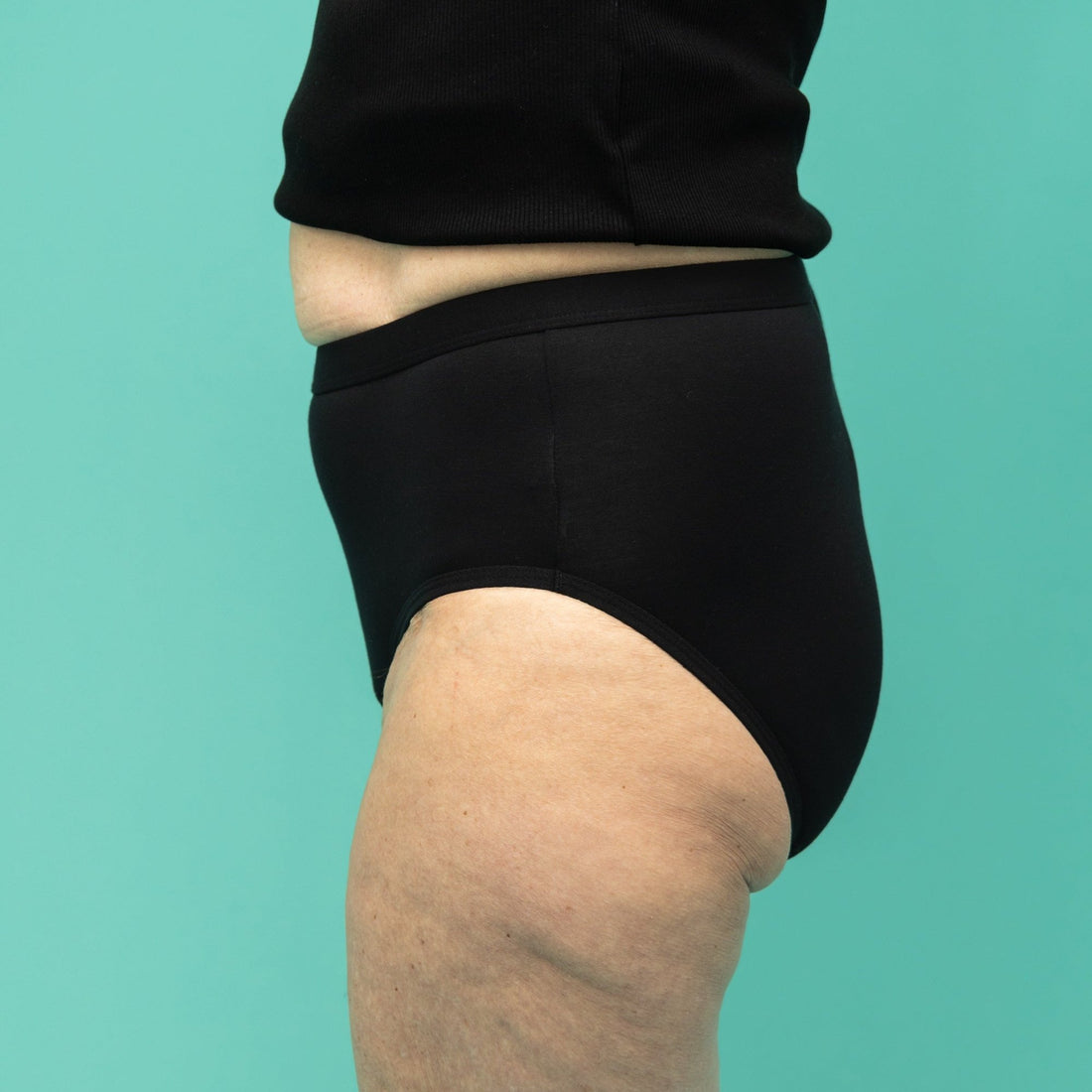 Sehr leichter, saugfähiger Inkontinenz-Slip für Damen